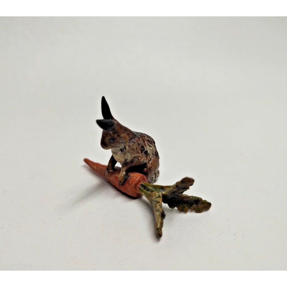 Vintage Fritz Bermann ? Vienna Bronze Bunny Rabbit w Carrot Figurine 2"x1-1/4" W